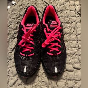 Nike ladies air max torch 4 black/pink sneaker size 10
